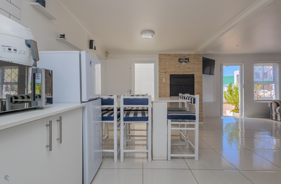 5 Bedroom Property for Sale in Skiathos Western Cape